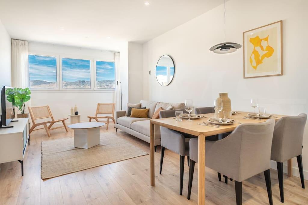 Apartment 22nd Floor Modern Urban Sky With Parking & Gym By Rems