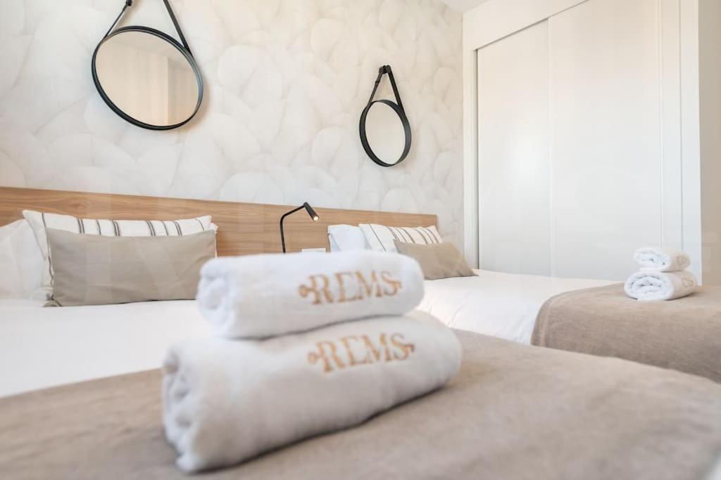 Apartment 22nd Floor Modern Urban Sky With Parking & Gym By Rems